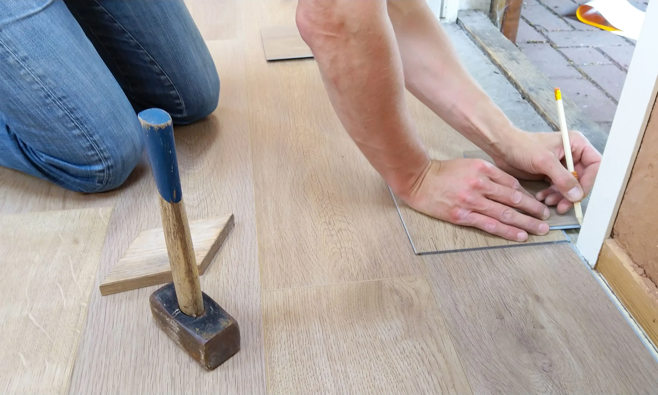Local tasker | flooring installation